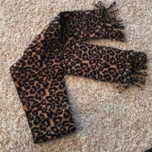 leopard scarf 🧣